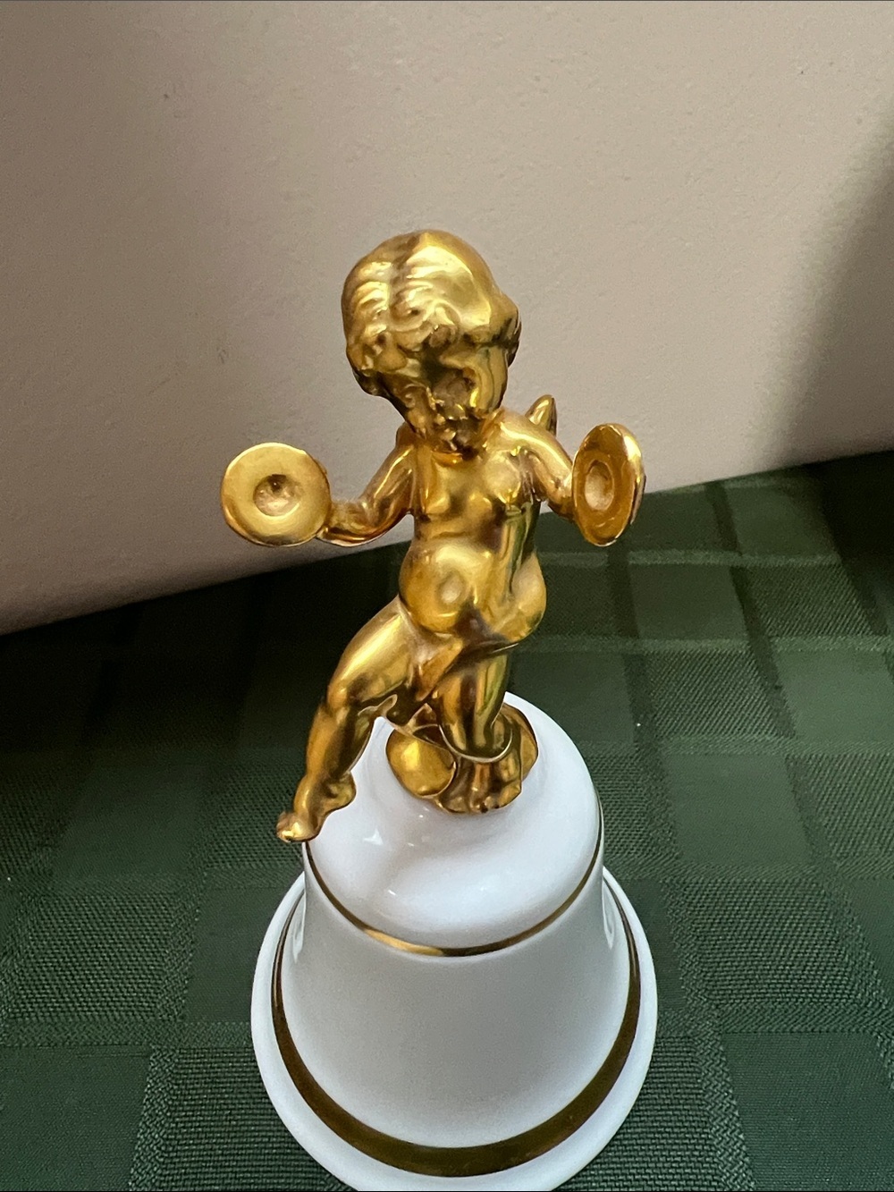 Royal Doulton limited edition Speech of Angels - JOY - Picture 5 of 16